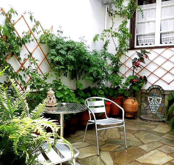 Aggela Guesthouse